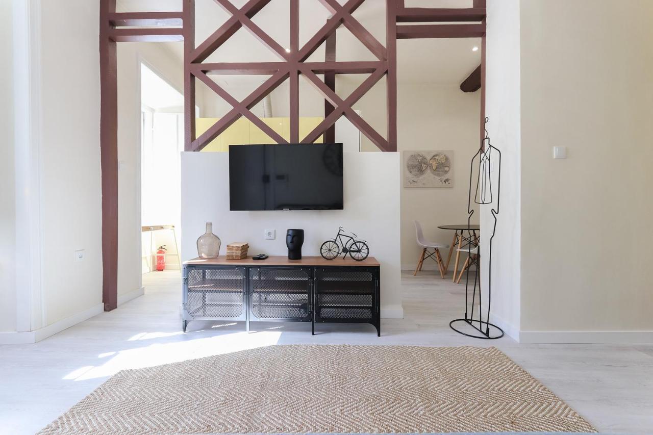 Apartment Bright Santa Catarina By Homing Lisbon